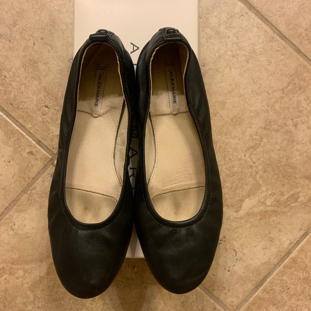 Alex Marie black size 8 flats